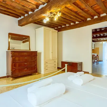 La Finestra Sull'anfiteatro Apartment Lucca